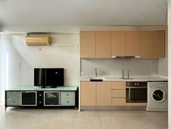 Southbank (D7), Office #558446921